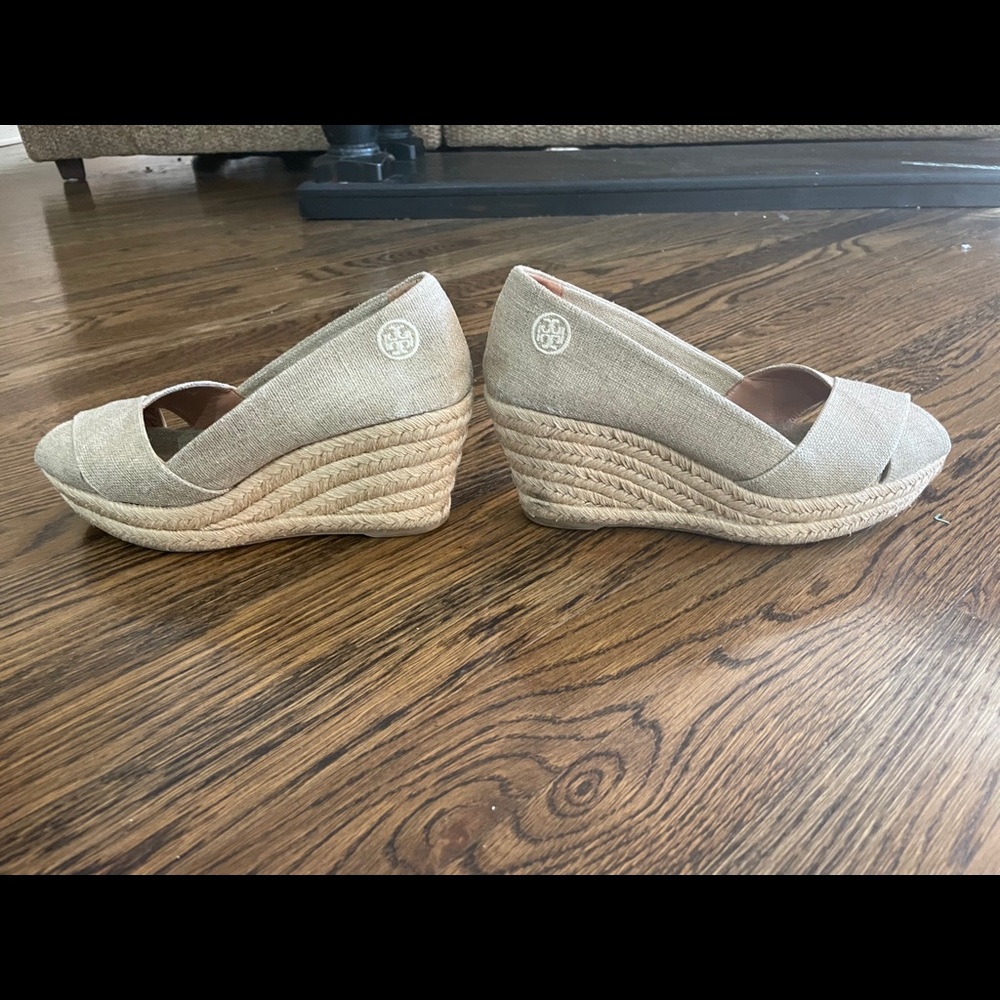 Tory Burch wedge open toed pump. Size 9.